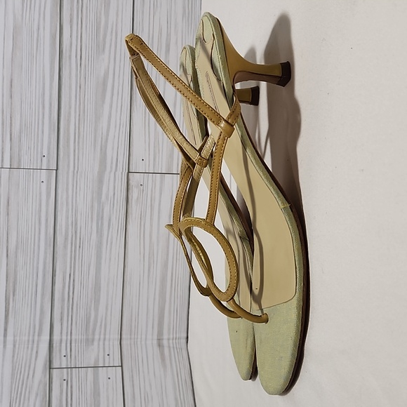 Max Studio  Yellow/Green Leather Strap Design Heel Sandals 2.5" Heel Sz. 7M - Picture 3 of 10